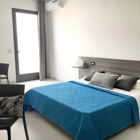 Costa Azzurra Bed & Breakfast 4*