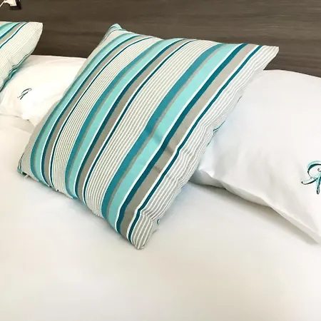 Costa Azzurra Bed & Breakfast *