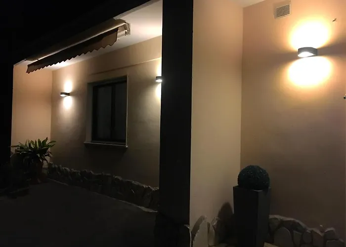 לינה וארוחת בוקר Costa Azzurra 4*