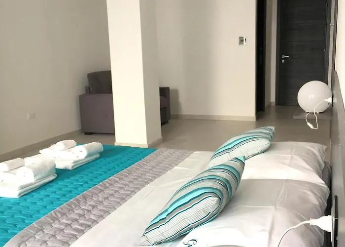 Costa Azzurra לינה וארוחת בוקר פורטו צ'זראו